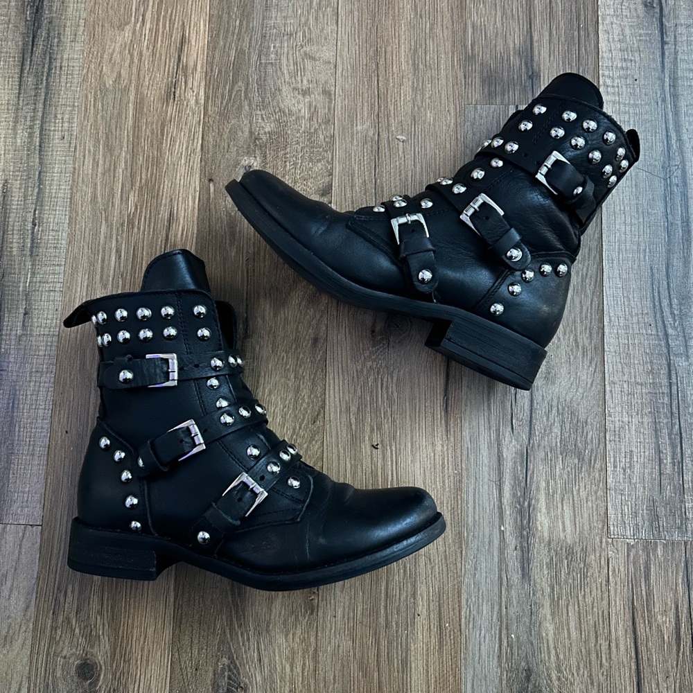 Steve Madden Black Studded Boots 5
